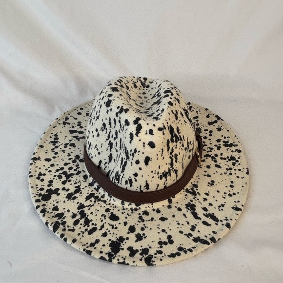 Altar'd State Black and White Speckled Hat - Picture 3 of 8